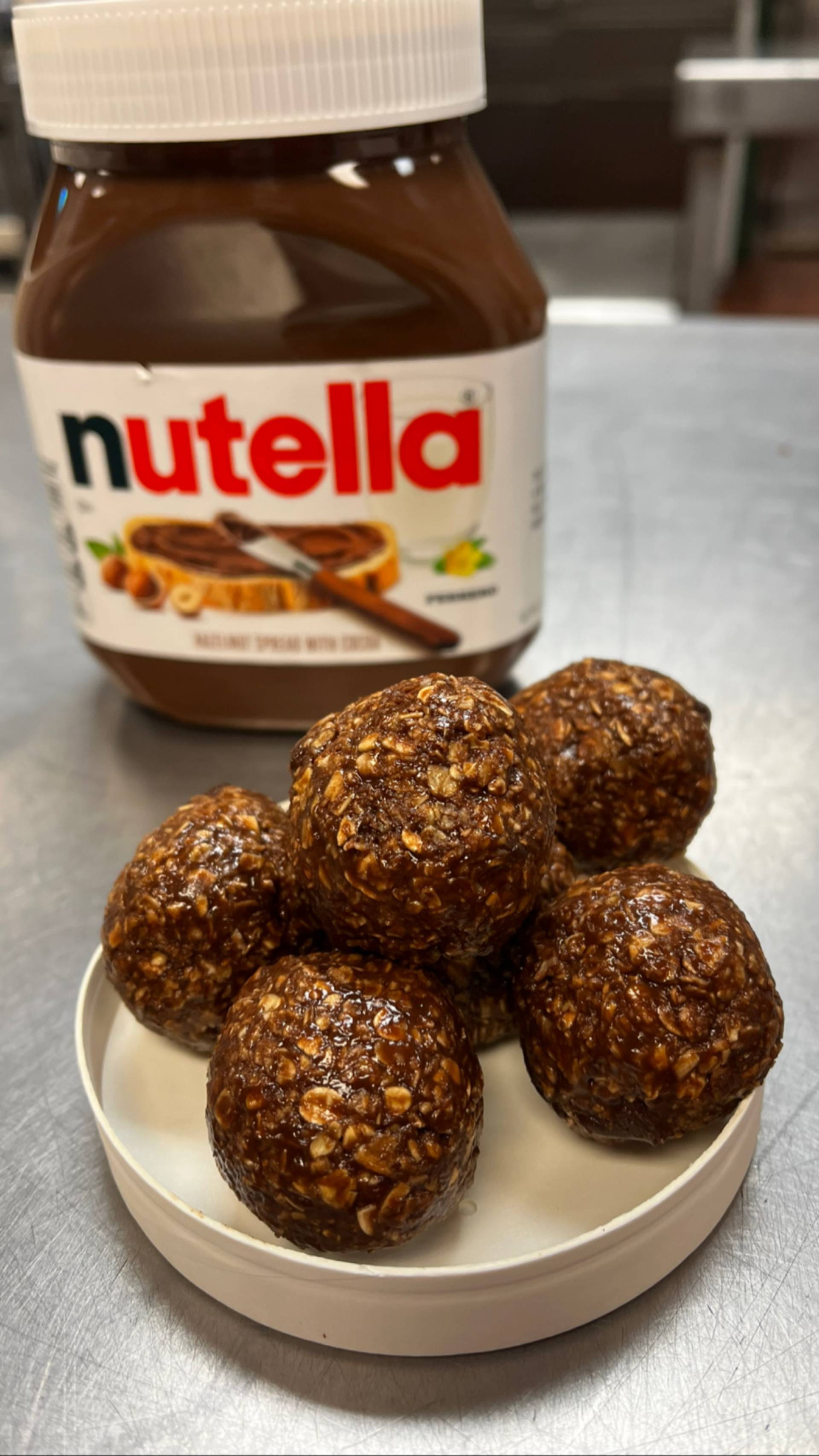 Snacks) Nutella Chocolate Power Protein Bombs