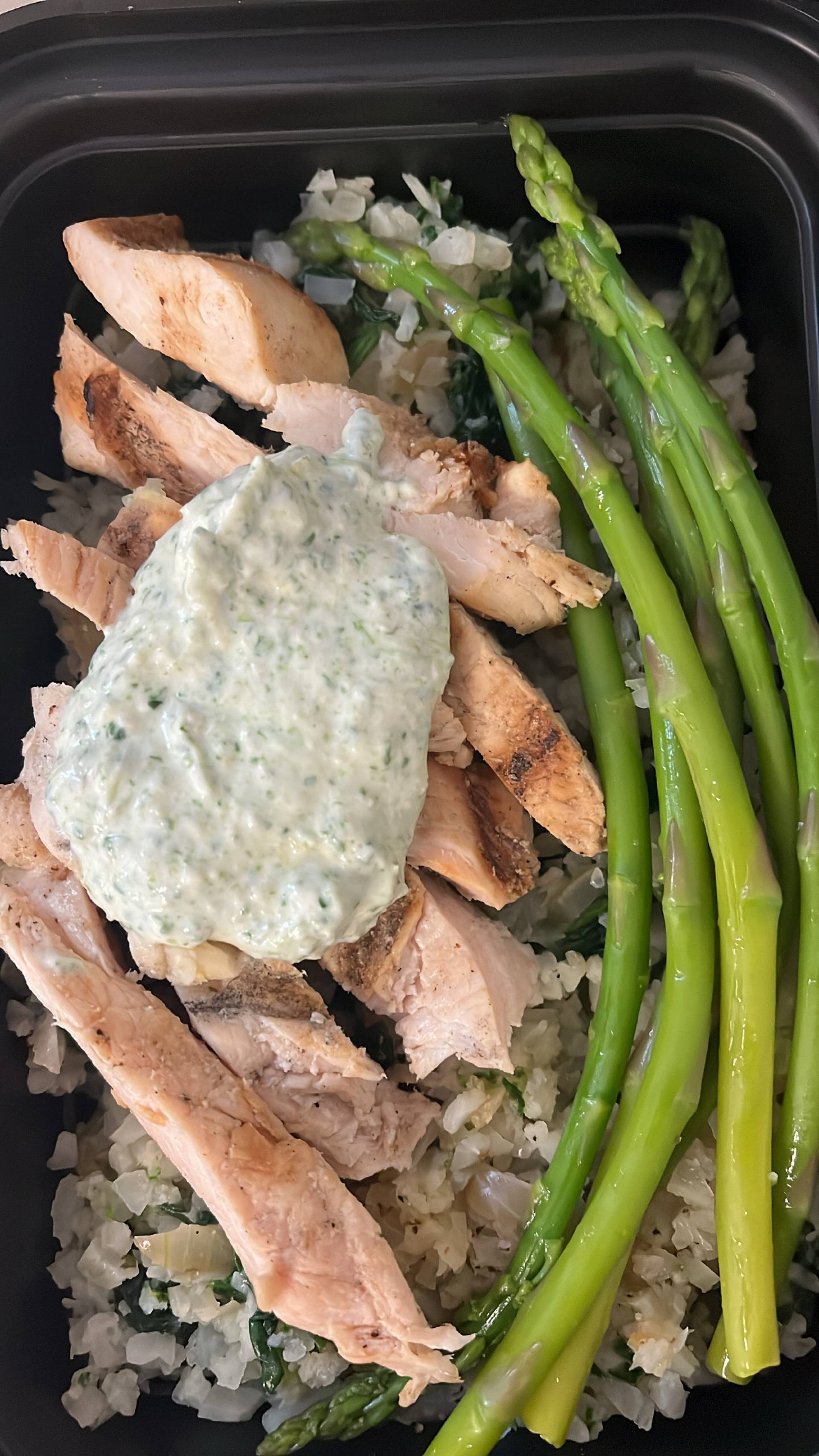 Low Carb Spinach & Artichoke Chicken w/ Cauliflower Rice