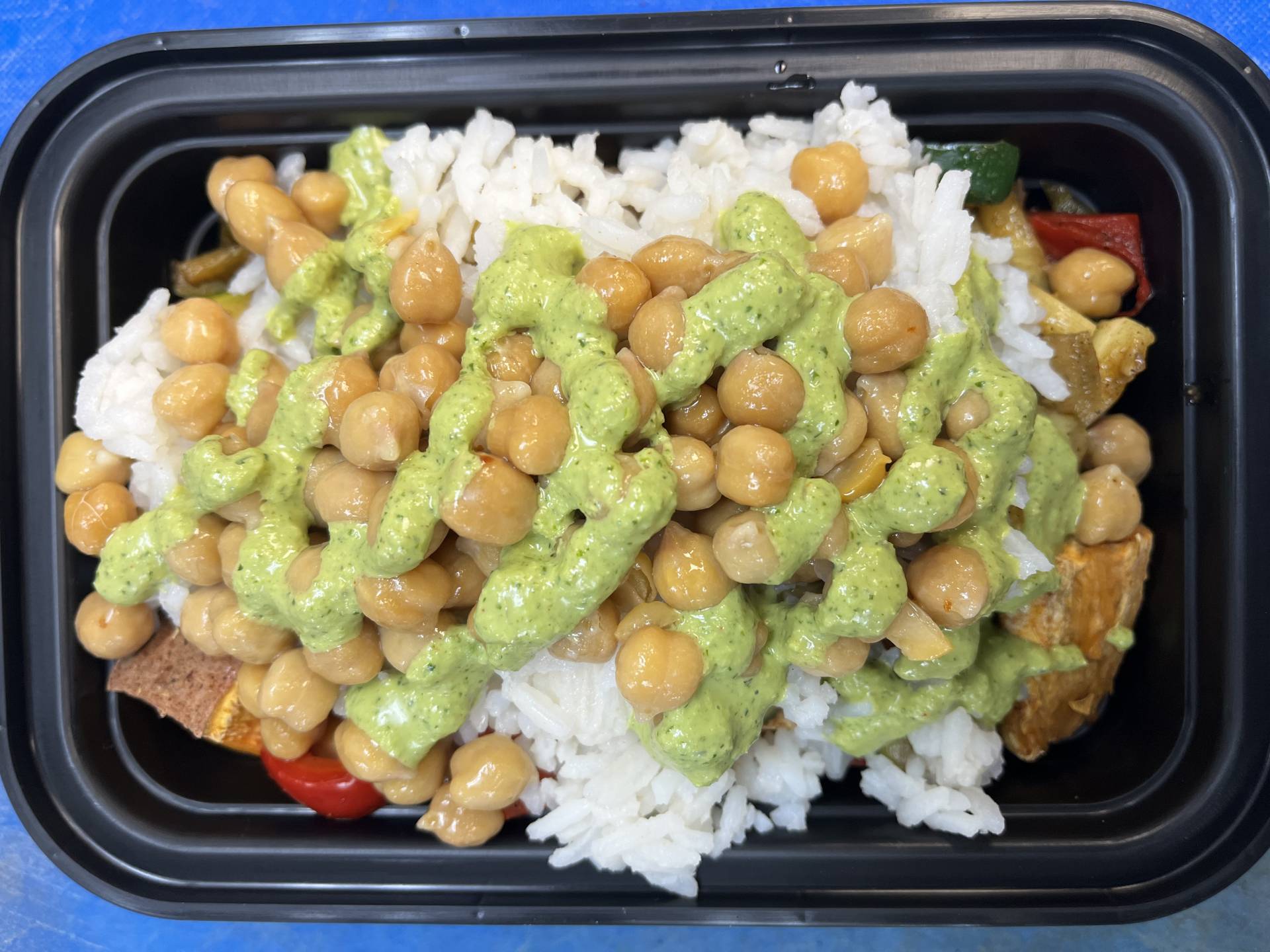 Vegan) Roasted chickpeas, mix veggies & rice bowl