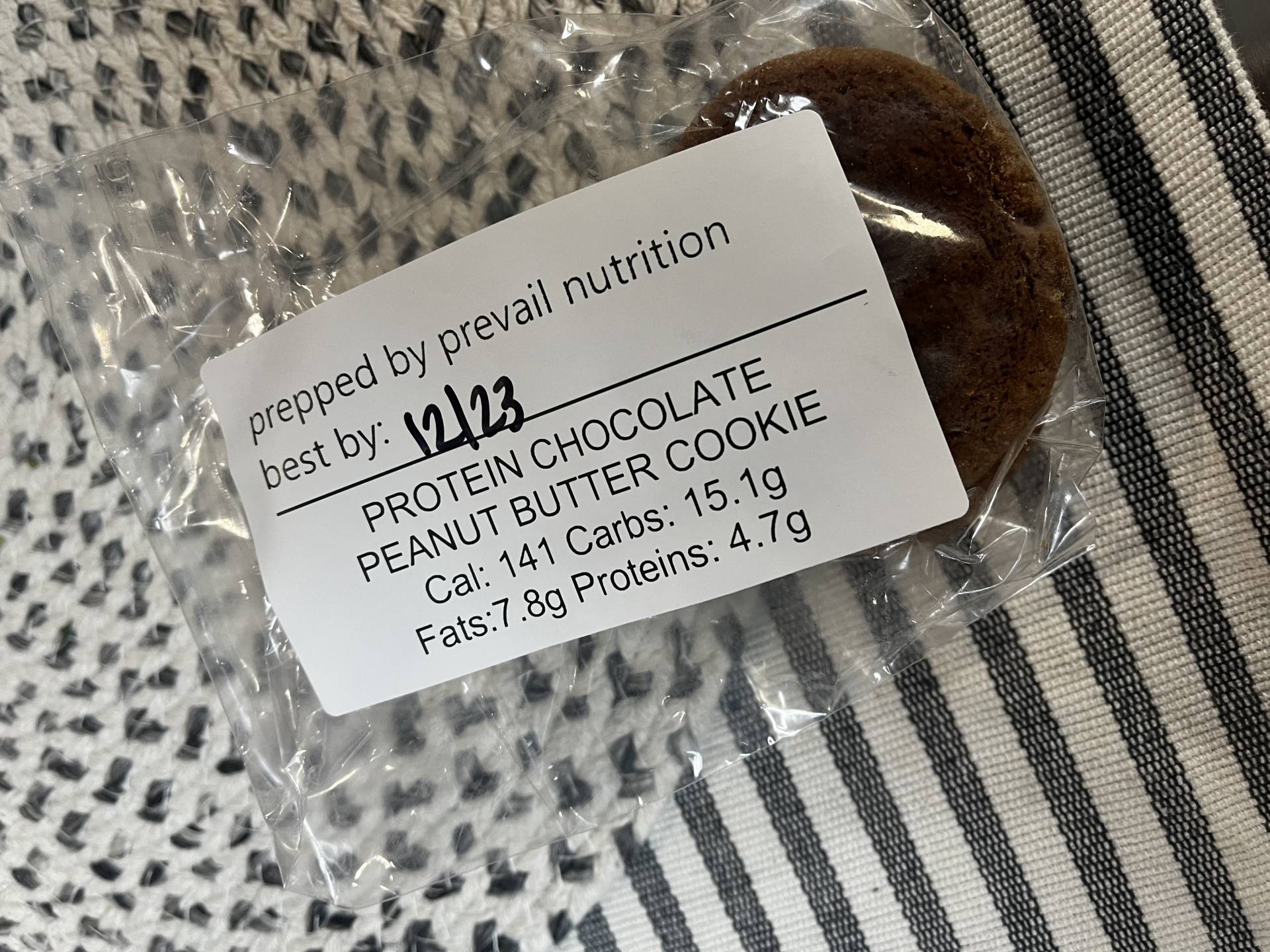 Snack) Chocolate Peanut Butter Protein Cookies (2)