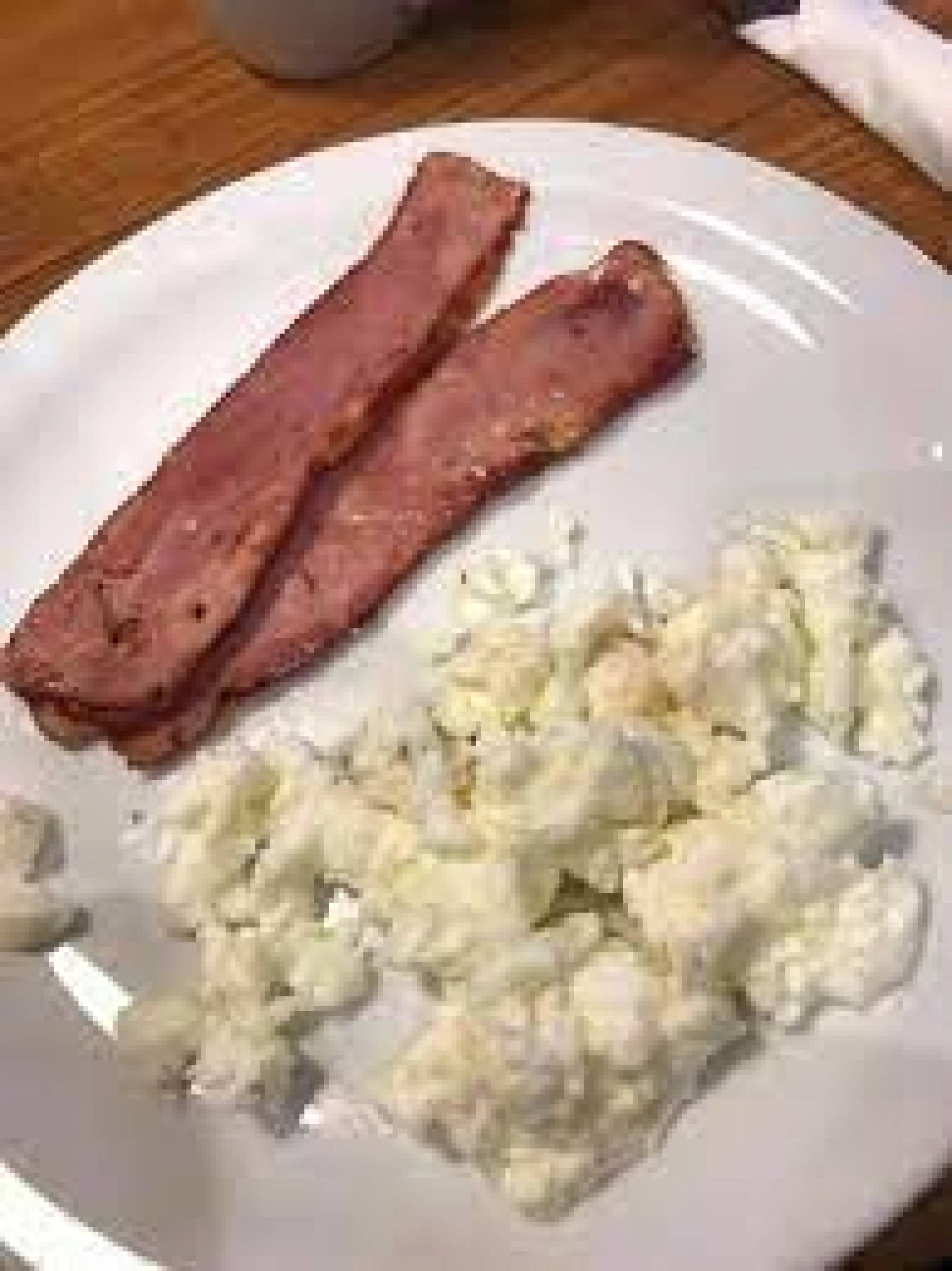 Breakfast DF) Egg white, Turkey Bacon & Yukon Potatoes