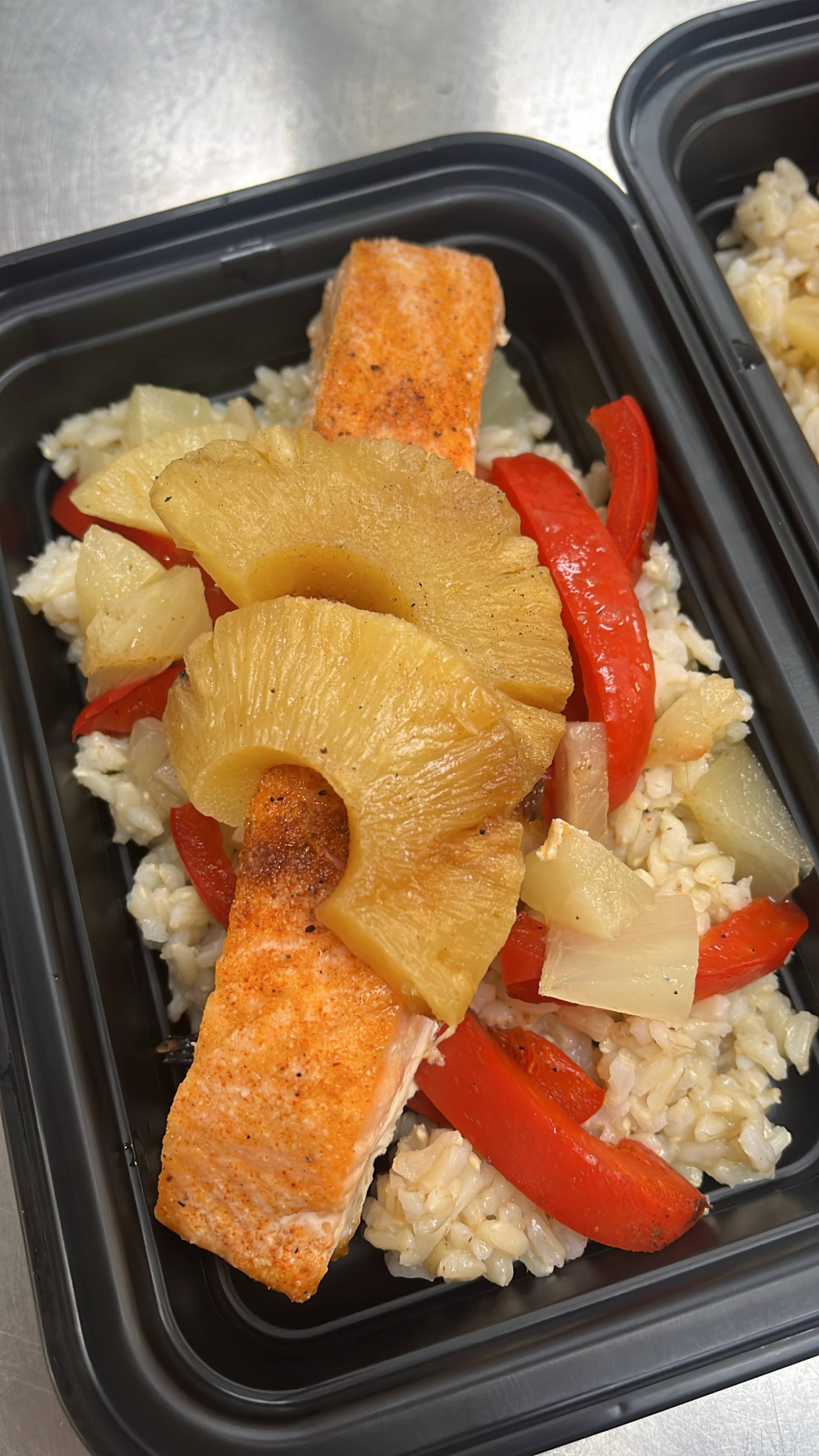 Balanced Meal DF) Salmon, Pineapple & Brown Rice