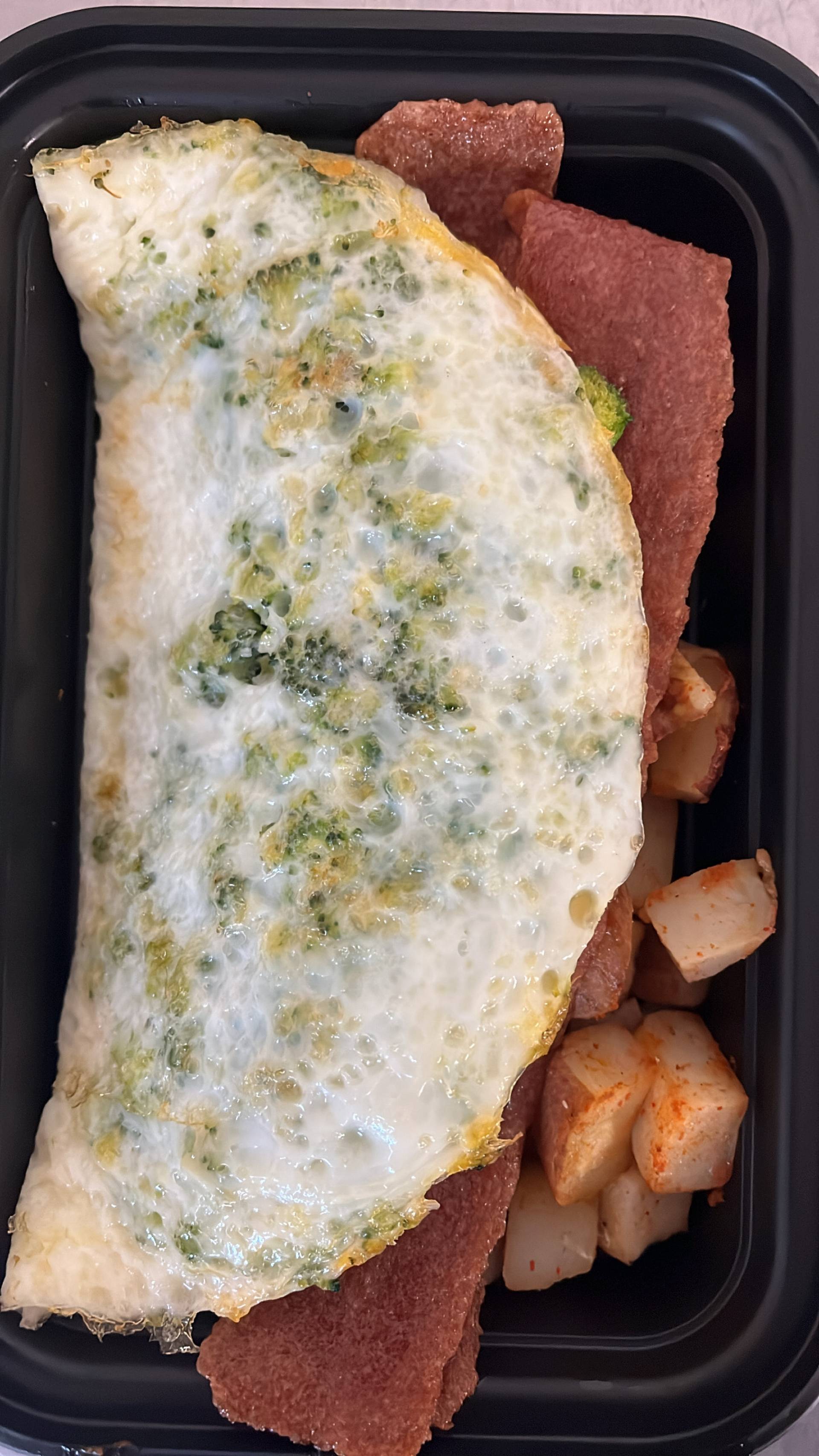 Broccoli Cheddar Omelette & Red Potato
