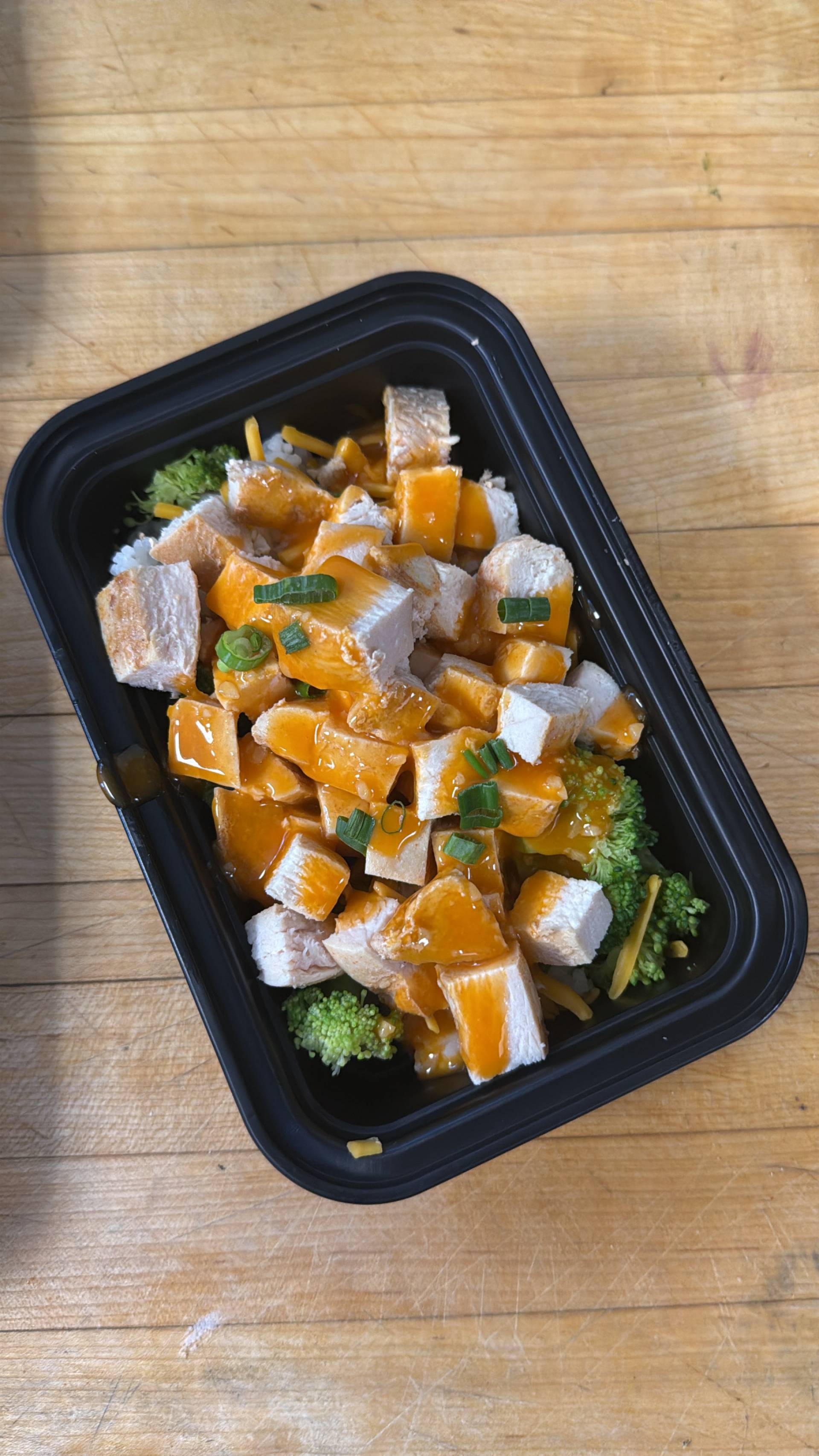 Keto/ Low Carb) Garlic Buffalo Chicken, Cheddar Broccoli Bowls
