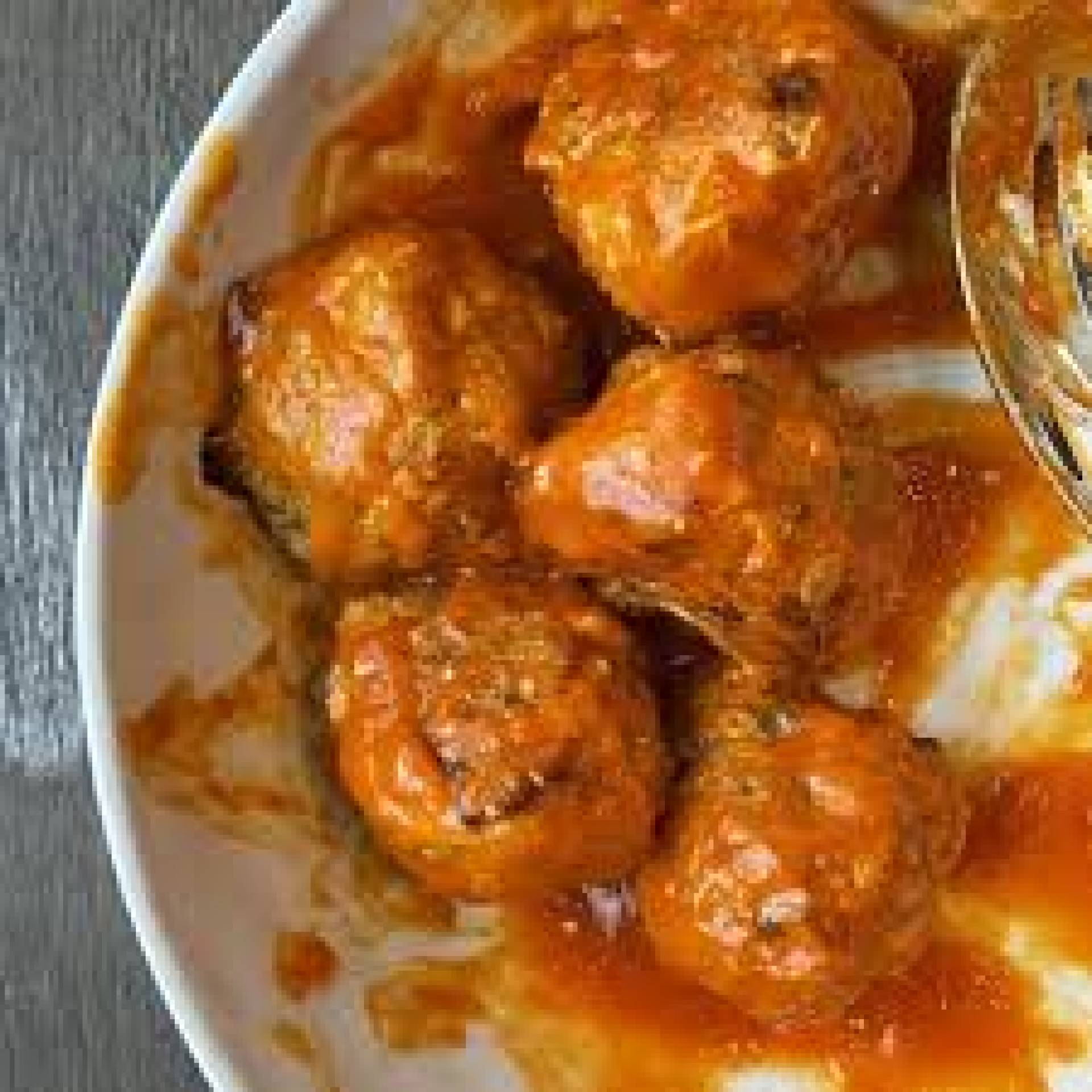 Keto/ Low Carb) Garlic Buffalo Turkey Meatballs, Broccoli & Cheddar Cheese